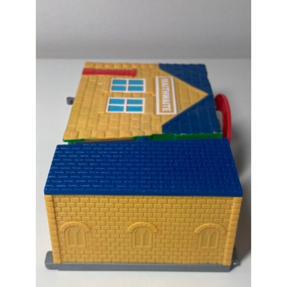 Fisher Price THOMAS TRAIN TAKE N PLAY MAITHWAITE FOLDING PLAYSET 2009 - Picture 5 of 16